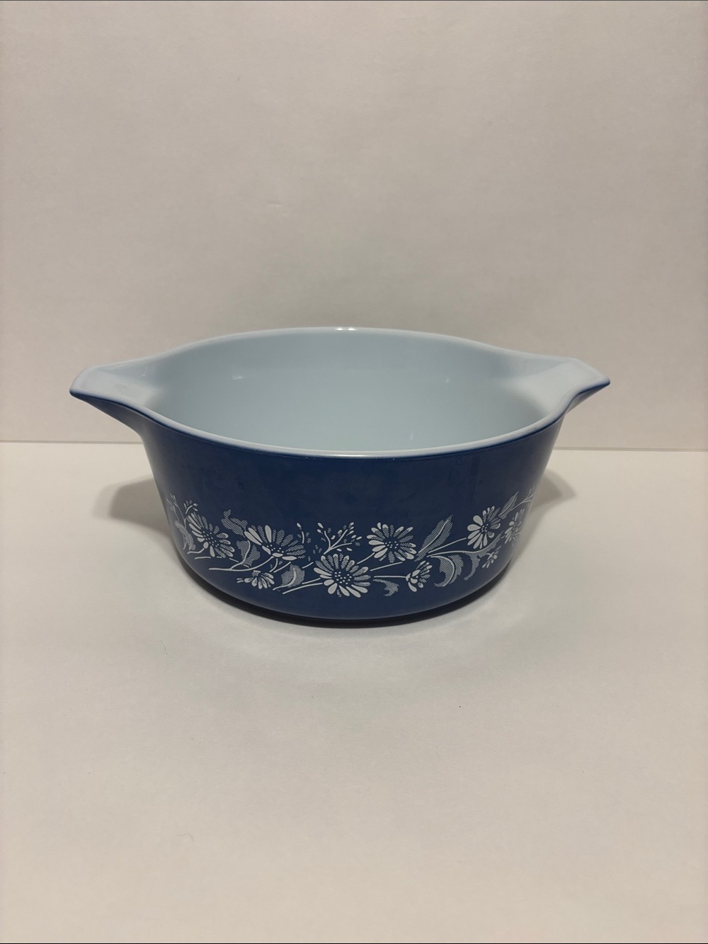 Vintage Pyrex #475B 2.5 Qt. Colonial Mist blue white flowers Casserole Dish